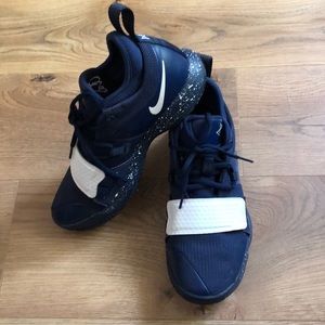 Men’s Nike PG-3 basketball shoes